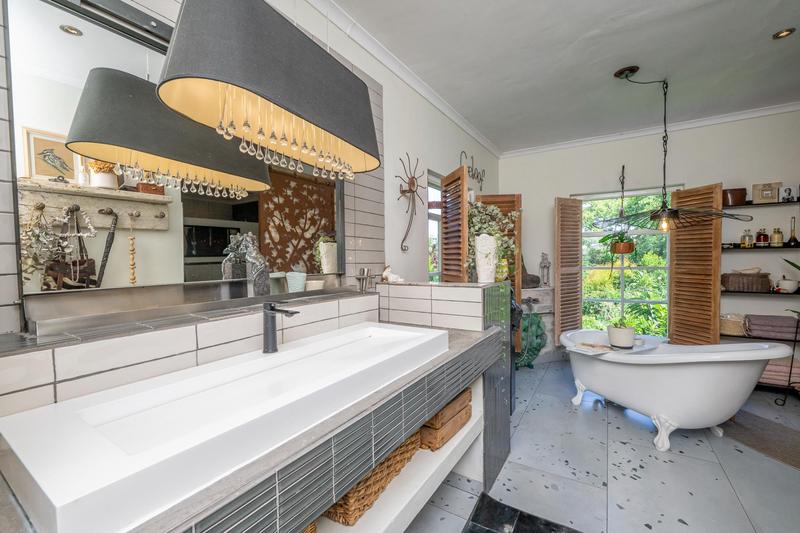 7 Bedroom Property for Sale in Somerset West Western Cape